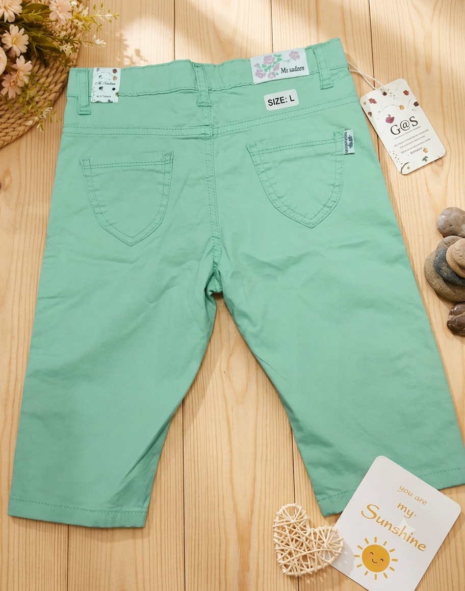 Trendy Girls’ Capri Pants - 1917